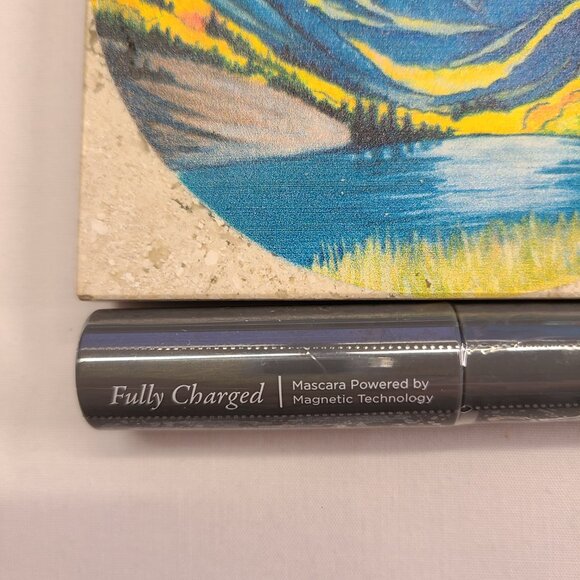 SEALED - PUR Fully Charged Mascara Powered by Magnetic Technology - Picture 4 of 6